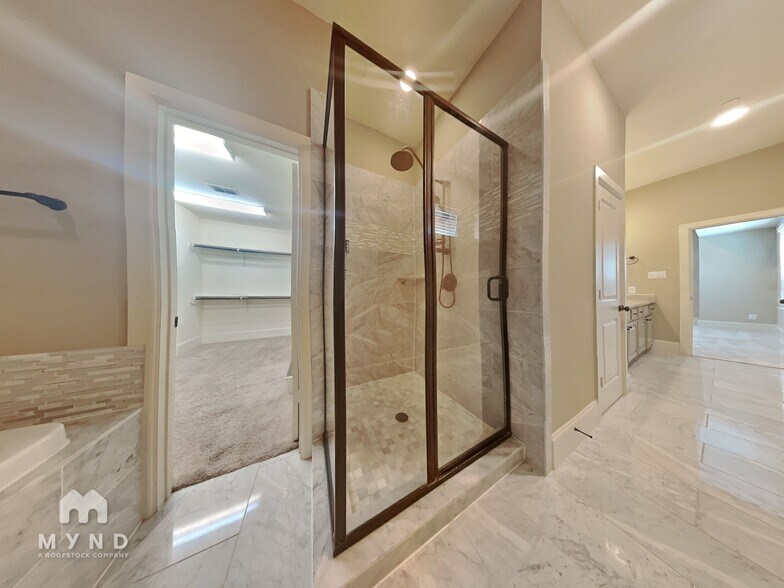 Building Photo - 5430 Cornish St