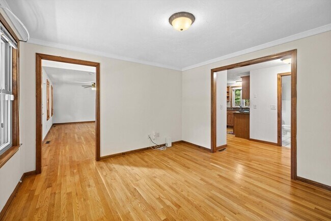 Building Photo - 57 Harvest Wood Dr