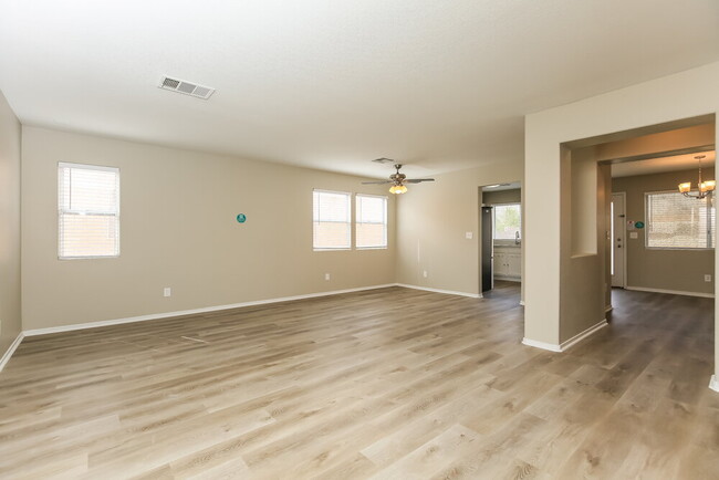 Building Photo - 3933 Canyon Meadows Ct