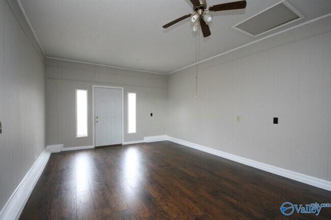 Building Photo - 6206 NW Angus Cir