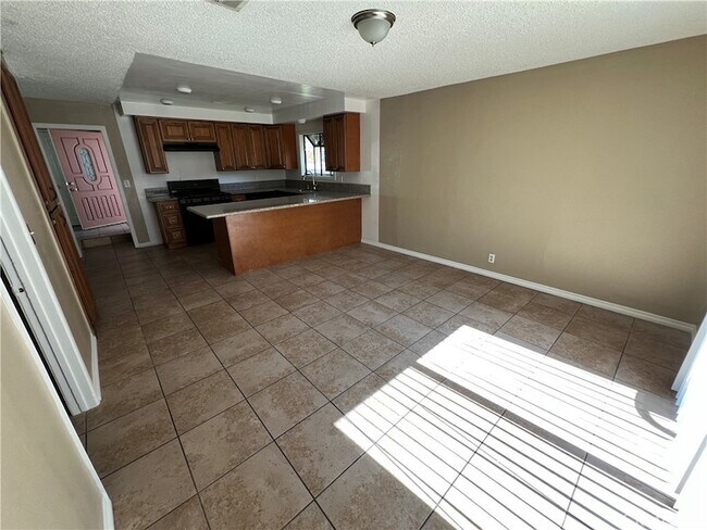 Building Photo - 1313 Morrison Dr