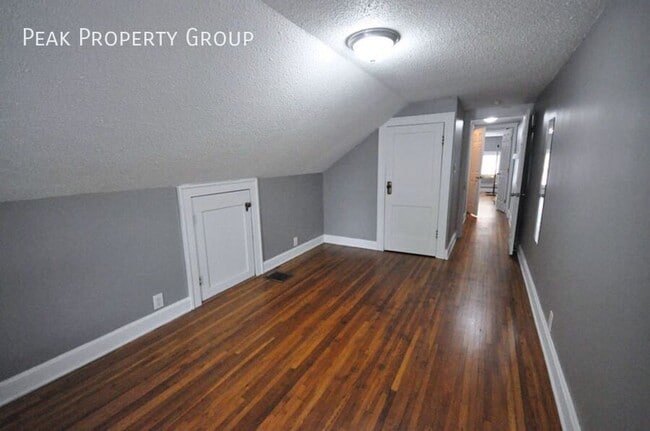 Building Photo - 1499 Perry St