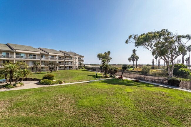 Building Photo - 645 Sunfish Way