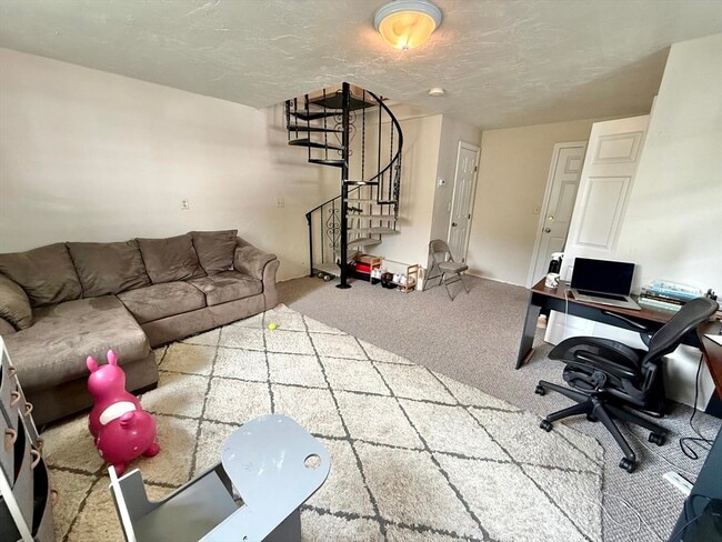 Building Photo - 43 Edenfield Ave