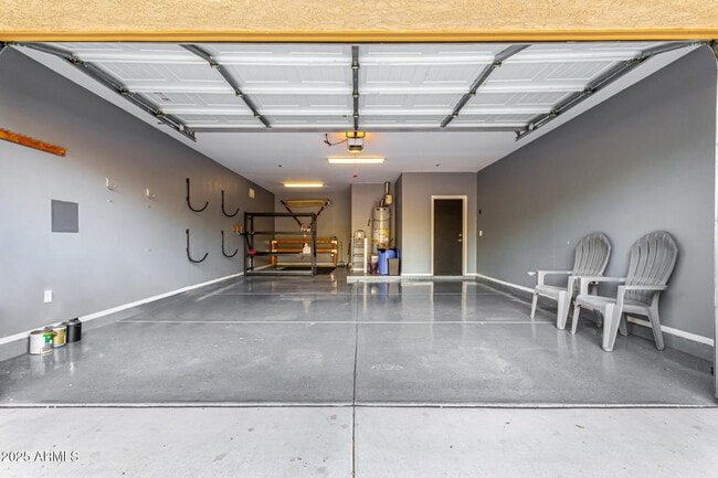 Building Photo - 12800 N 93rd Dr