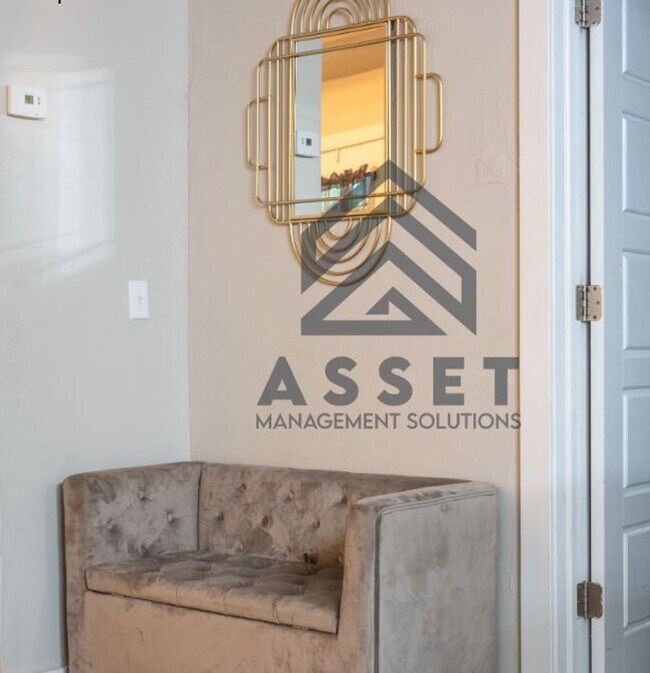 Building Photo - 2-Bed Furnished or Unfurnished The Choice Is Yours!