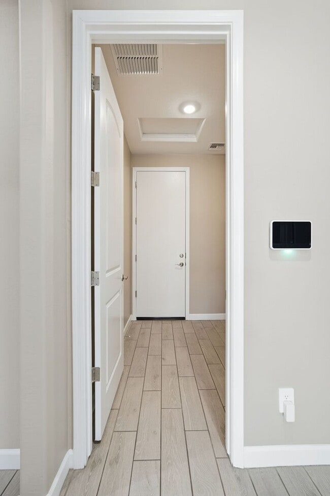 Building Photo - Spacious 5-Bedroom Home with Open Floor Plan & Private Backyard