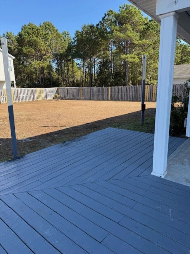 Building Photo - 3 Bedroom Home in The Landing at Folkstone...