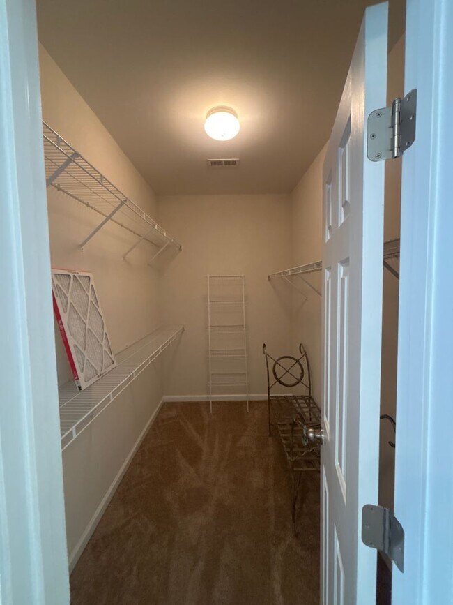 Building Photo - 657 Cornerstone Cir