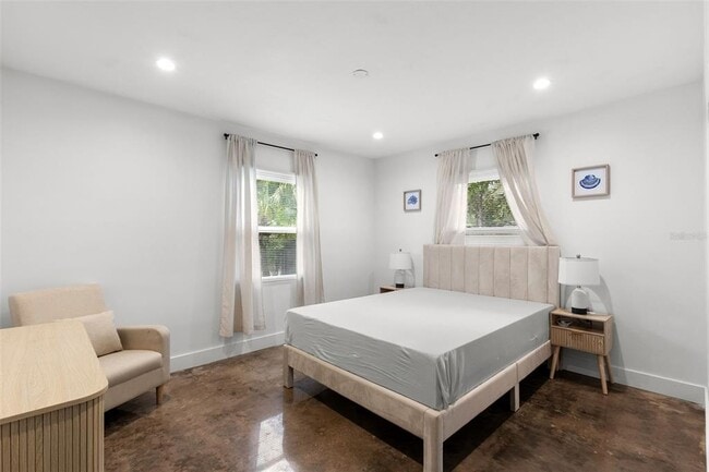 Building Photo - 1805 Springtime Ave