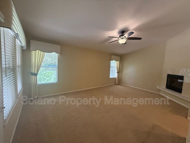 Building Photo - 661 Vintage Valley Dr