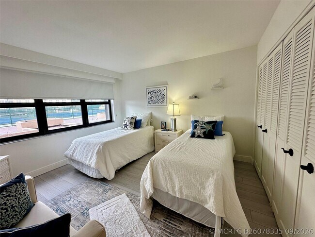 Building Photo - 5100 N Ocean Blvd