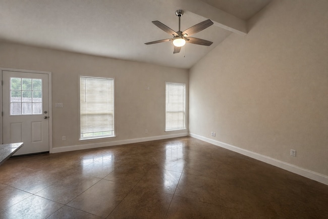 Building Photo - AVAILABLE NOW ; APPLY AT OUR WEBSITE!!!