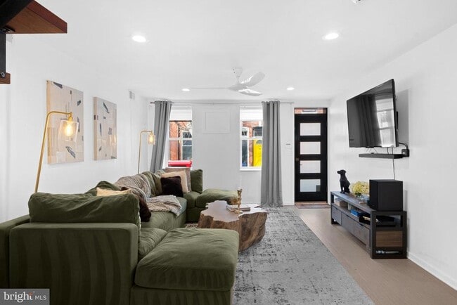 Building Photo - 1226 Gerritt St