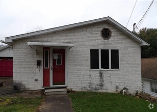 Building Photo - Newly Renovated 3 Bed/1 Bath Single Family...