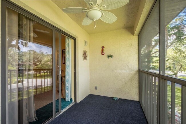 Building Photo - 19505 Quesada Ave