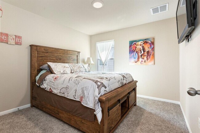 Building Photo - 309 Empress Tree Dr