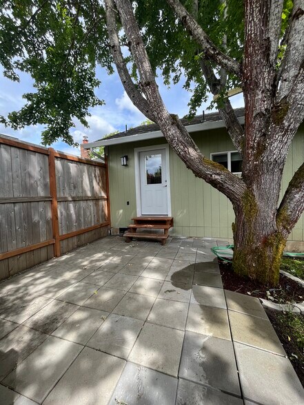 Back patio - 2832 Indigo Way