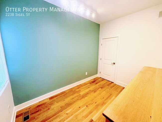 Building Photo - 2238 Sigel St