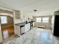 Building Photo - 70 Lyman St