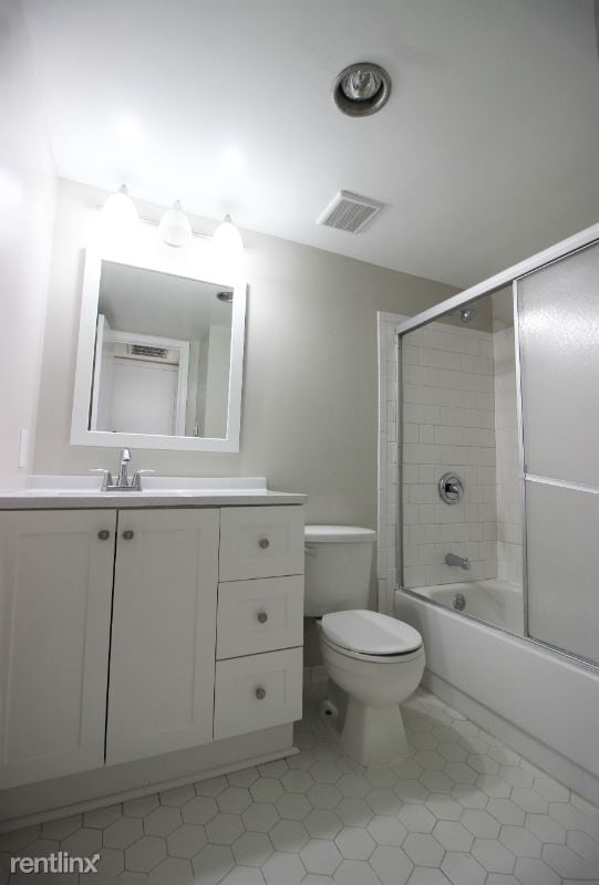 Building Photo - 10208 Bushman Dr