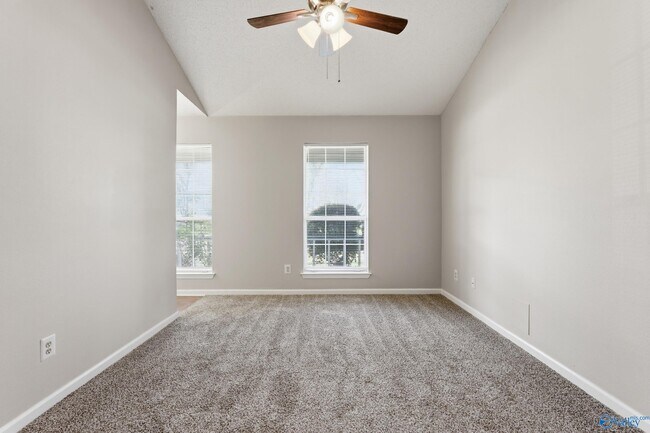 Building Photo - 2504 Reabok Cir SW