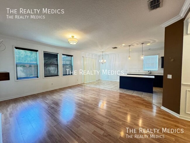 Building Photo - 308 Blue Cypress Dr