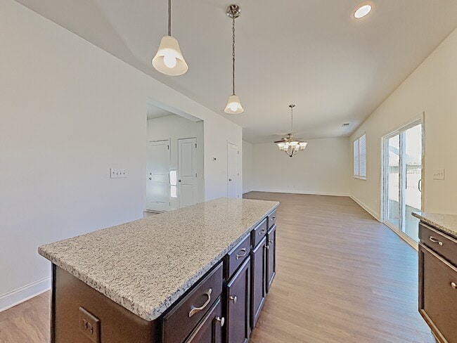 Building Photo - 410 Levon Ct