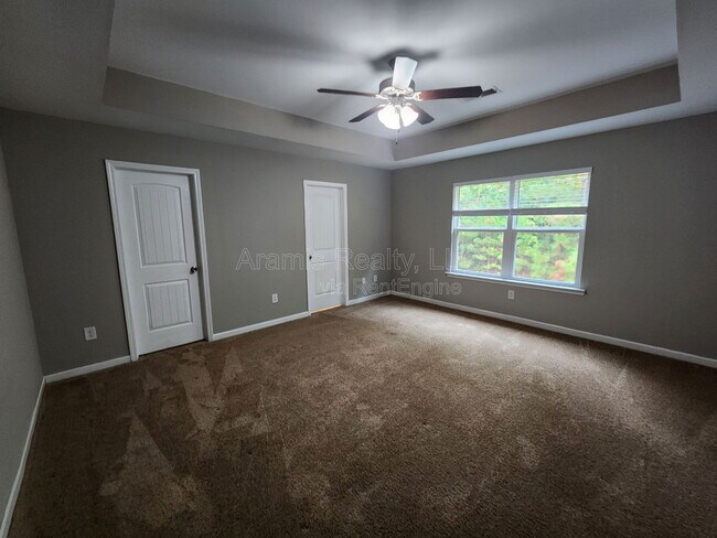 Building Photo - 255 Fieldcrest Dr