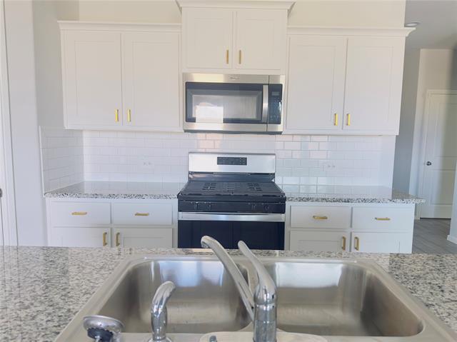 Building Photo - 8460 Big Apple Dr