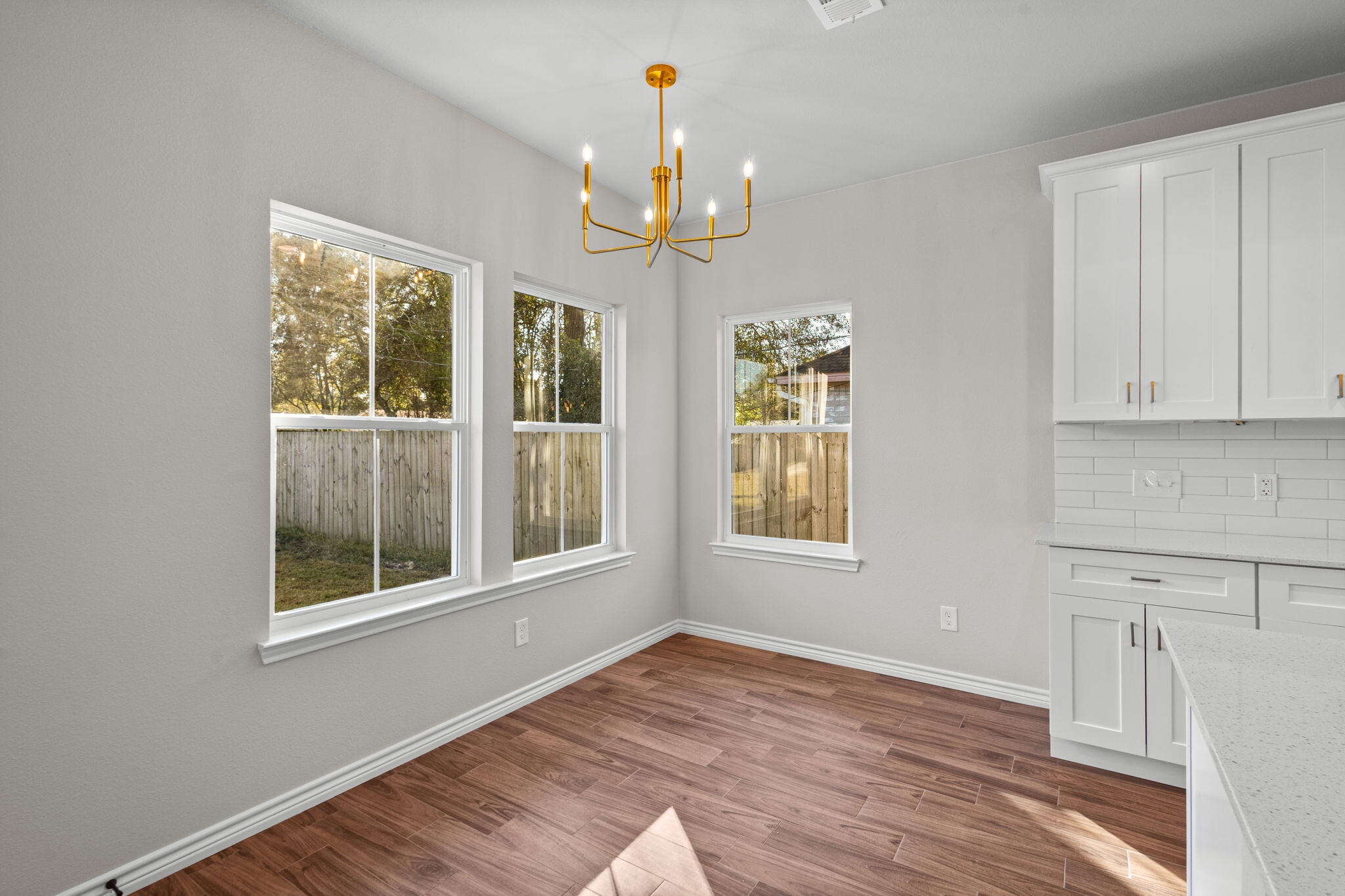 Building Photo - 195 Teal Dr