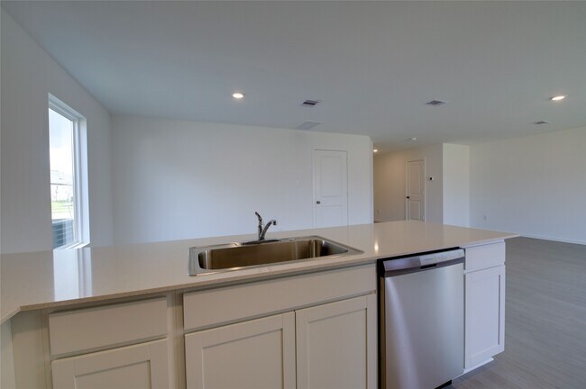 Building Photo - 10915 Tawny Rdg Dr