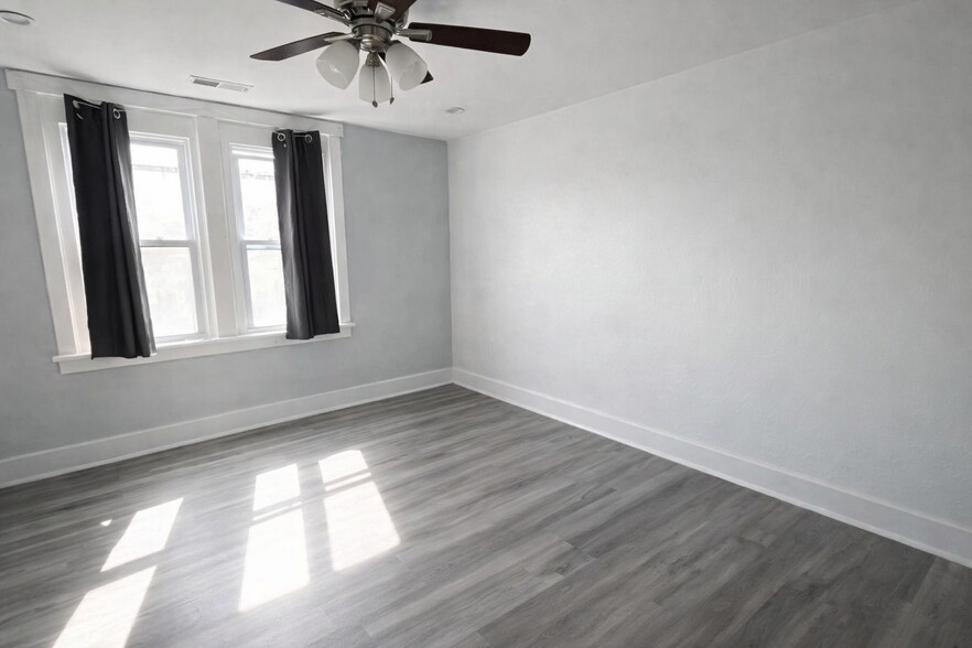 Building Photo - 5850 Alderson St