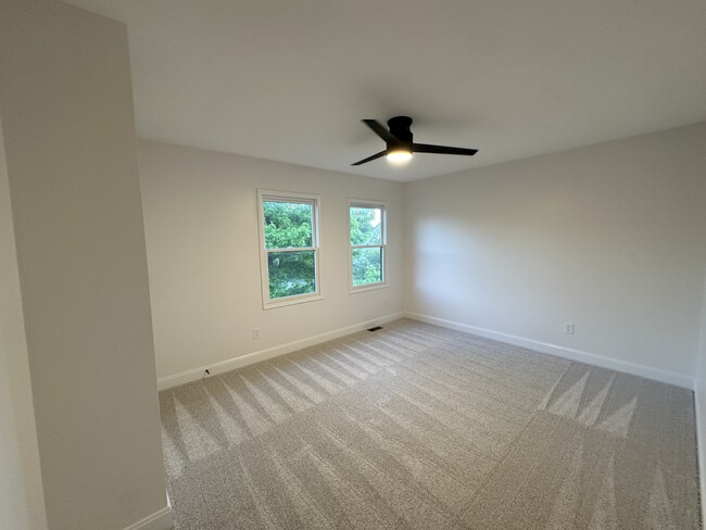 Second Bedroom with Walk-in Closet - 3422 River Narrows Rd