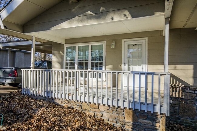 Building Photo - 11 Bromwich Ln