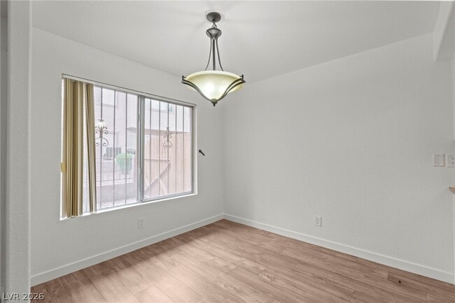 Building Photo - 2212 Silver Pine Dr