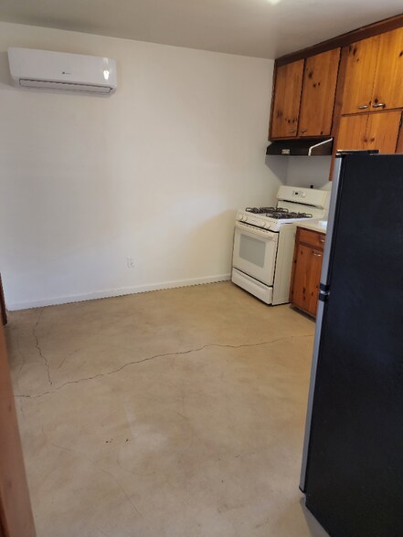 Building Photo - 2531 N Edith Blvd