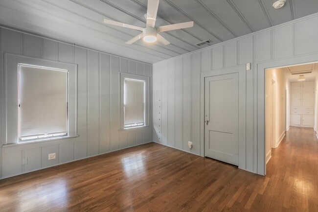 Building Photo - CHARMING and UPDATED 3/2 in The Cultural District