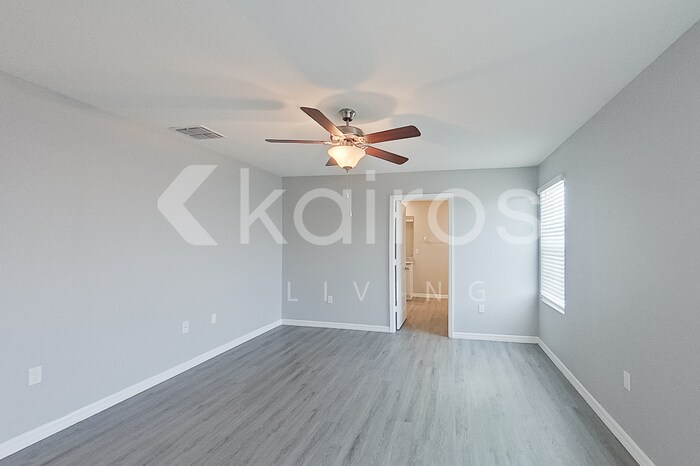 Building Photo - 8716 SW 44th Ct