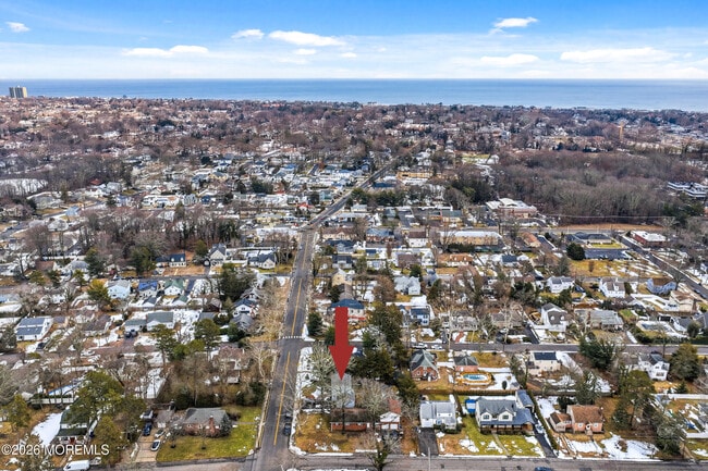 Building Photo - 416 Roosevelt Ave