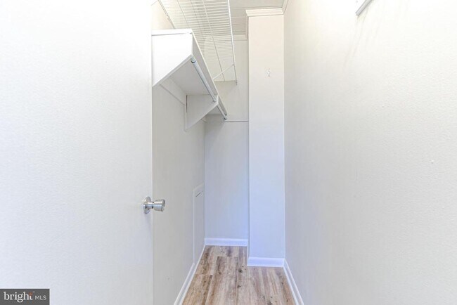 Building Photo - 53 Skyhill Rd