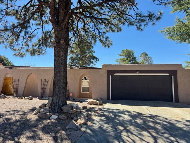 Building Photo - Academy Acres North 3 Bed Ready Now!