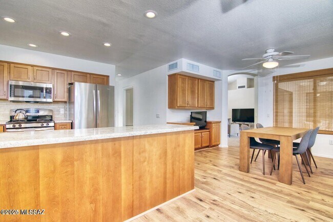 Building Photo - 14582 N Alamo Canyon Dr