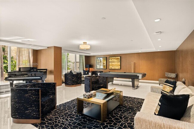 Building Photo - 21200 Point Pl