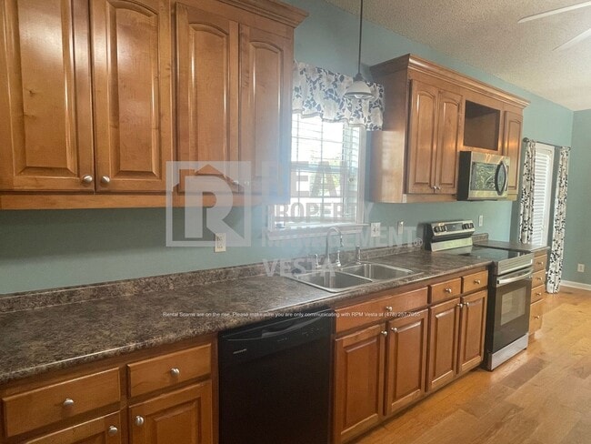 Building Photo - 416 Simsbury Ridge