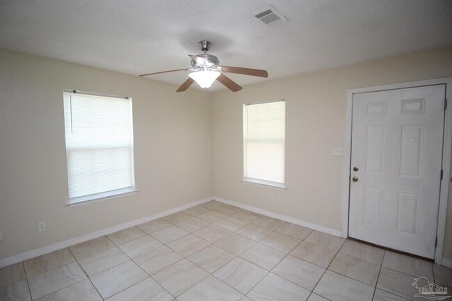 Building Photo - 3417 W Fisher St