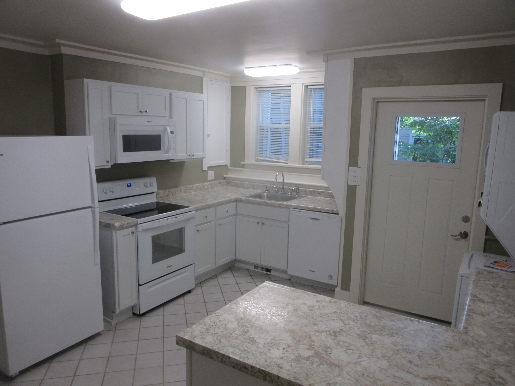 kitchen looking east - 307 W Columbia Ave