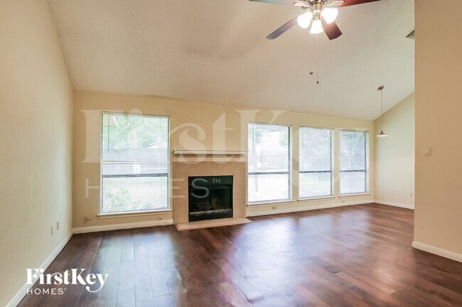 Building Photo - 1055 Margate Dr