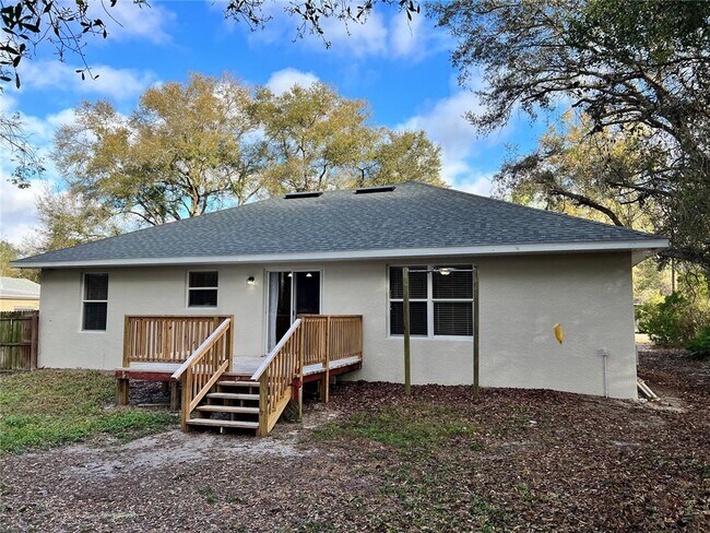 Building Photo - 2336 W Orange Rd