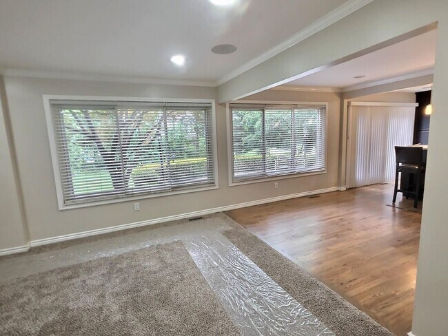 Building Photo - 28618 Balmoral Way